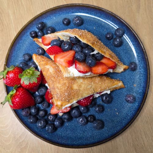 Delicious Air Fryer Puff Pastry Envelopes with Whipped Cream and Fruit